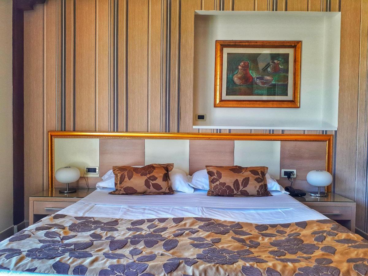 Hotel Le Chevalier Таормина Экстерьер фото