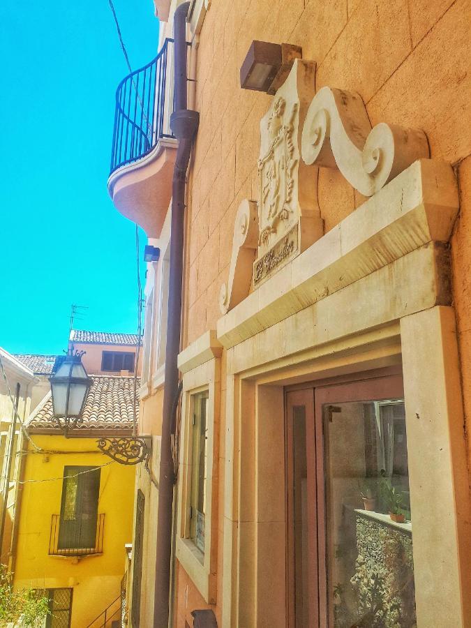 Hotel Le Chevalier Таормина Экстерьер фото