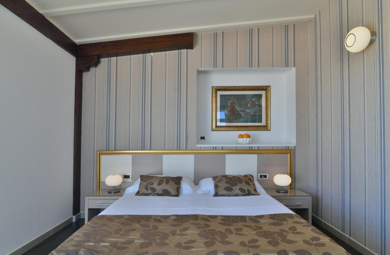 Hotel Le Chevalier Таормина Экстерьер фото